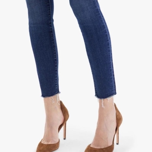 Mother Looker Fray In Hot Springs - Picture 3 of 14